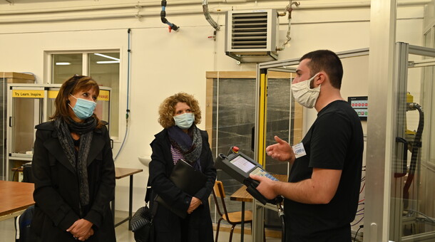 Valérie Cabuil et Marie-Elisabeth Borredon échangent avec les étudiants de Génie mécanique