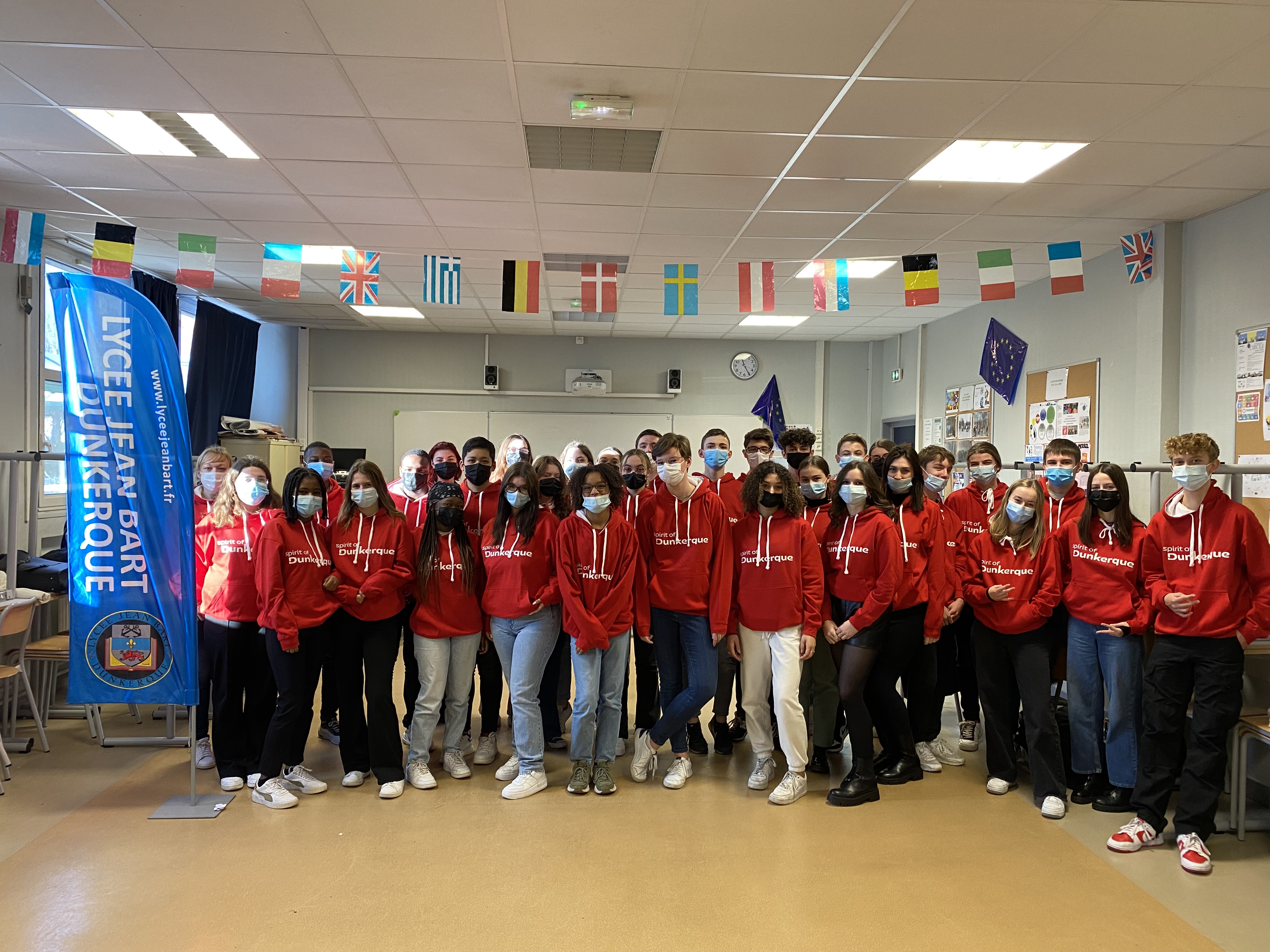 Les élèves de la classe Erasmus du lycée Jean Bart de Dunkerque réunis.