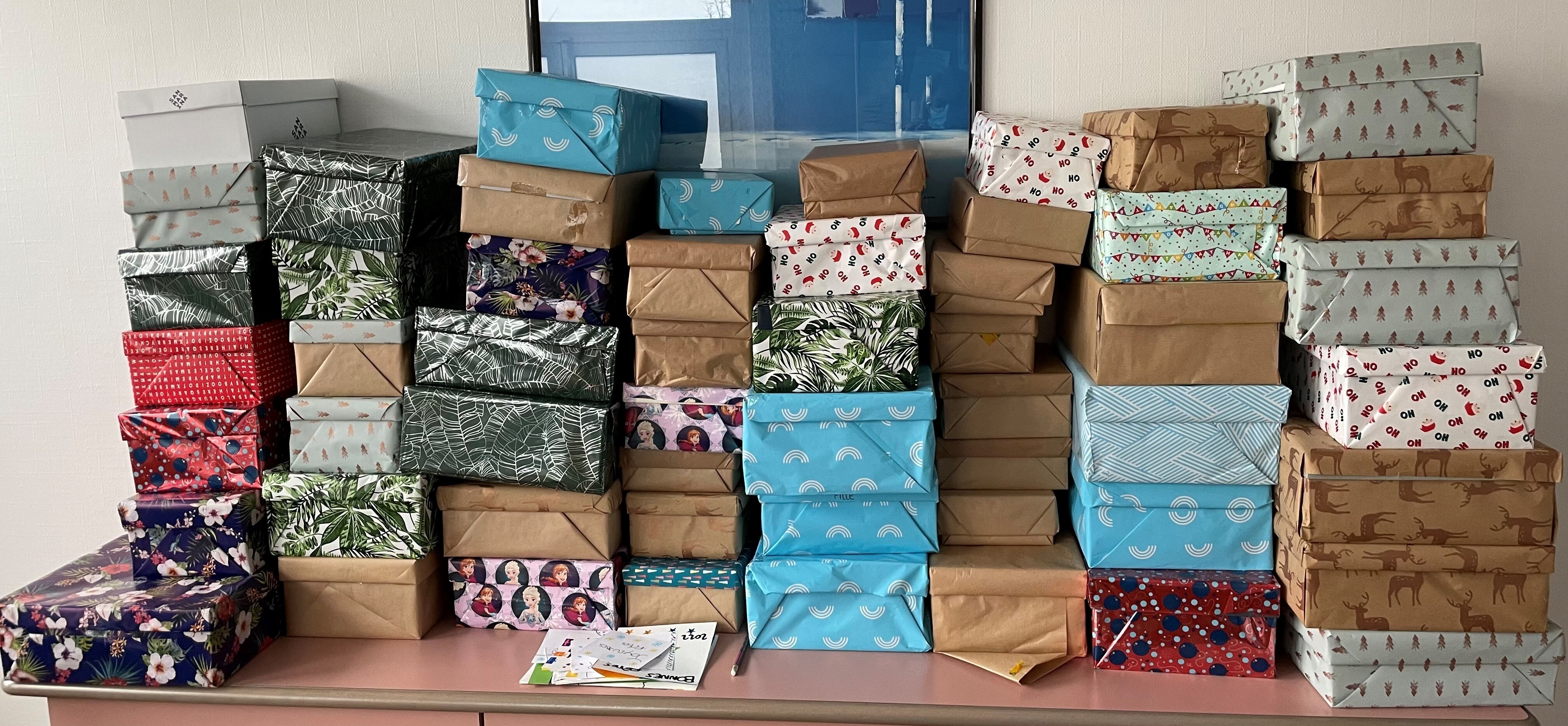 Les boîtes de Noël réalisées par les élèves du lycée Valentine Labbé