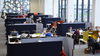 photo de la bibliothèque universitaire de la faculté de médecine à Lille